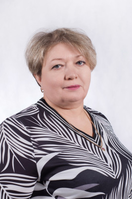 Попова Светлана Николаевна.